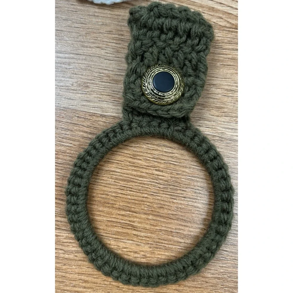 Lot of 5 Handmade Crochet Towel Holder Rings, Button Close NEW